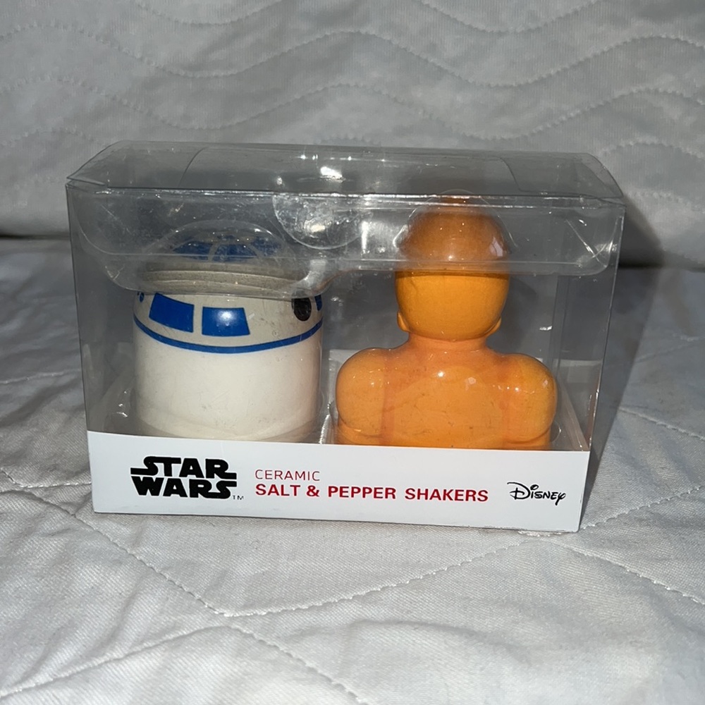Star Wars C-3PO and R2-D2 Ceramic Salt 🧂 and Pepper Shakers NWT - Picture 4 of 7